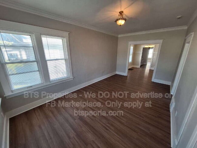 608 W Loucks Ave