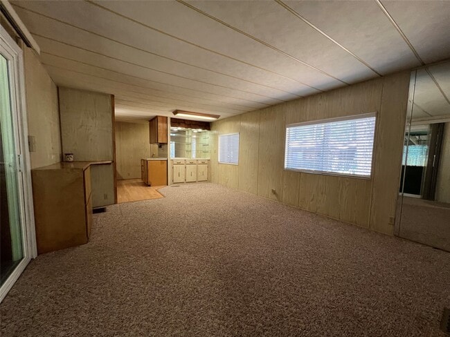 Photo - 39 Whippoorwill Ln