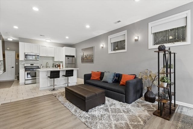 Photo - 712 N Throop St Unit 1