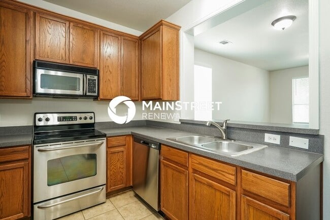 2 Bedroom Pet-Friendly Home in Fort Worth, TX with Main Street Renewal