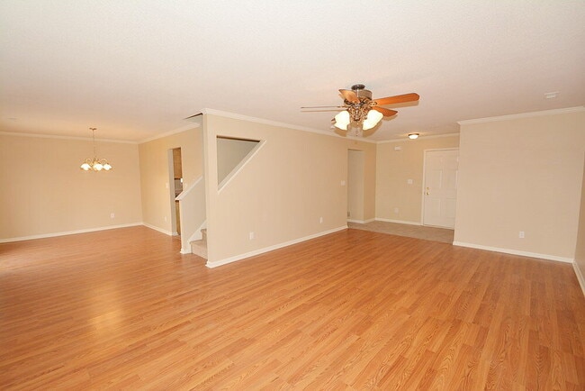 Photo - 7317 Kimble Dr