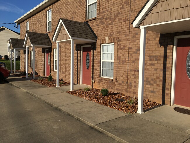 Photo - 213 Cranklen Cir