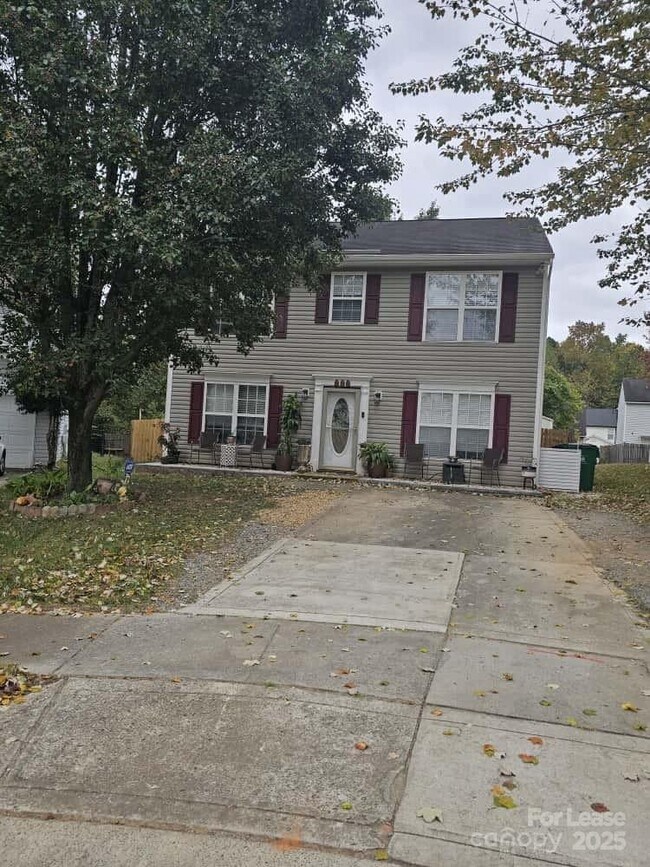 Photo - 409 Goosedown Ct