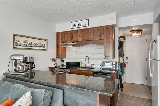 Photo - 375 Endicott St N Unit 104
