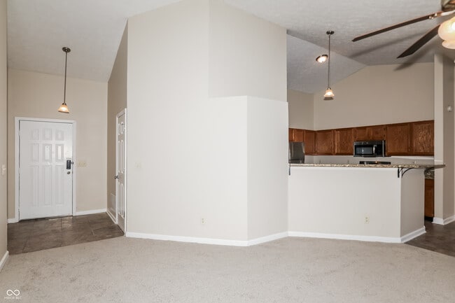 Photo - 2011 Lohr Dr