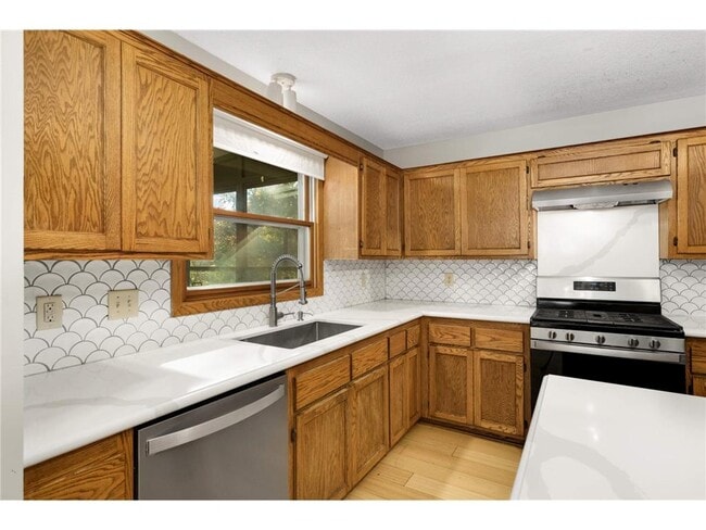 Photo - 15625 46th Ave N