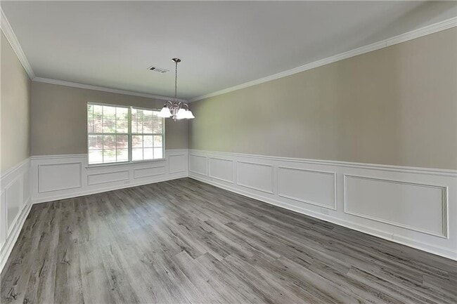 Photo - 98 Margaret Xing