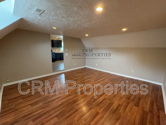 Photo - 619 W Monroe St