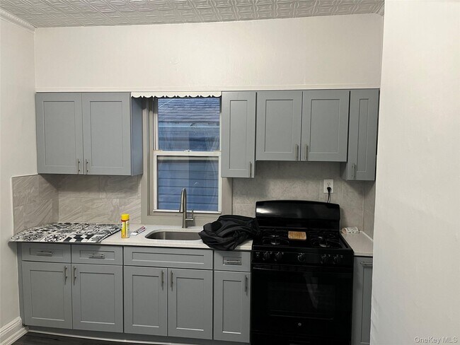 Photo - 95-29-95112 112th St