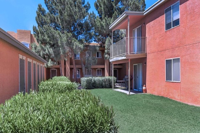 El Pavon Apartments