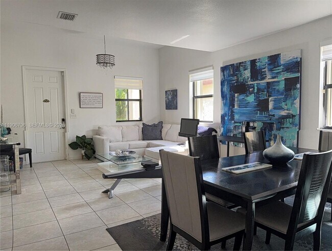 Photo - 180 SE 36th Ave