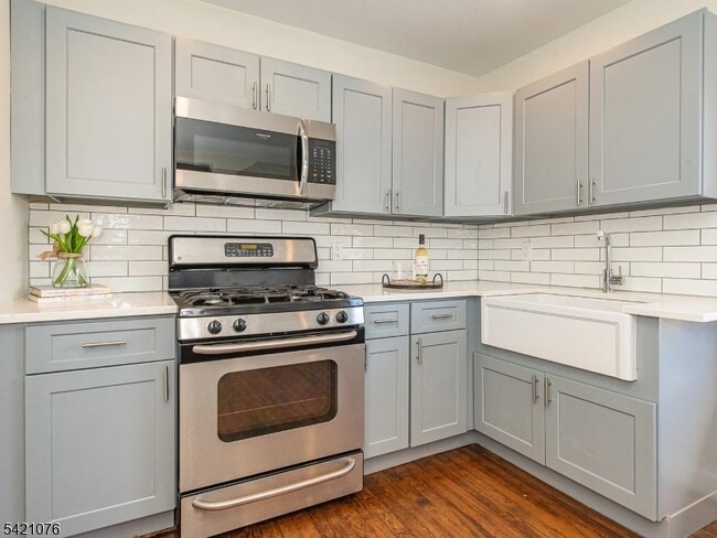 Building Photo - 116 Franklin St Unit 2