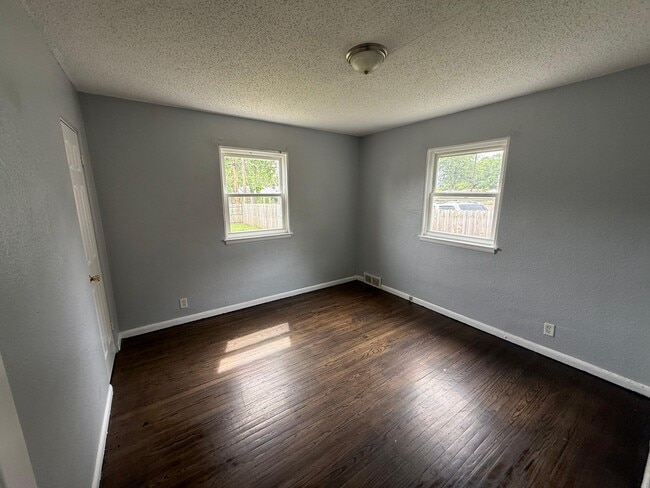 Photo - 405 S Sheridan Ave