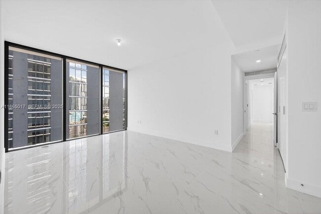 Photo - 700 NE 24th St Unit 1407