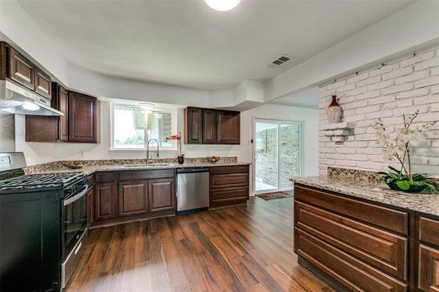 Photo - 977 Green Castle Dr