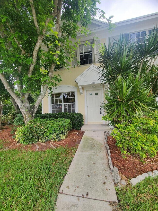 Photo - 7858 Dixie Beach Cir Unit 7858