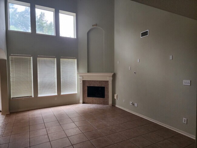 Photo - 5518 Morgan Park Ln