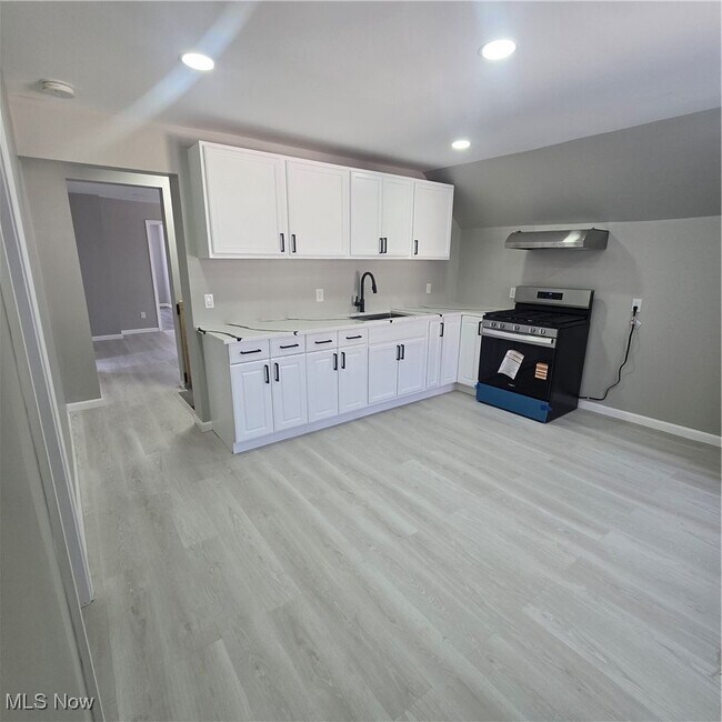 Photo - 2000 Forestdale Ave