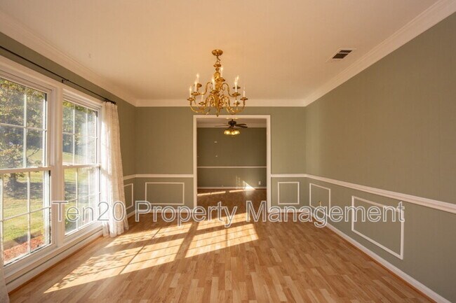 Photo - 6124 Canterbury Dr