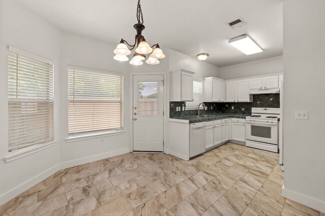 Photo - 1908 Windy Park Dr