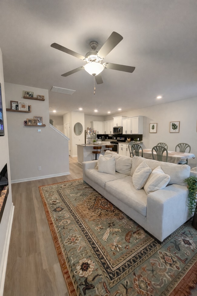 Photo - 1517 Auckland Ct