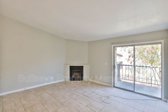 Photo - 1540 W Mercer Ln Unit 4