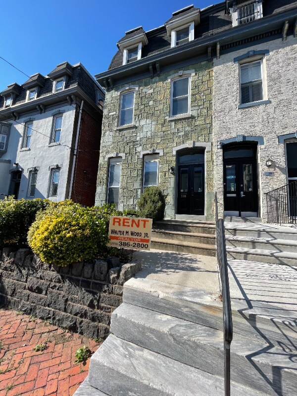 Photo - 208 S 41st St