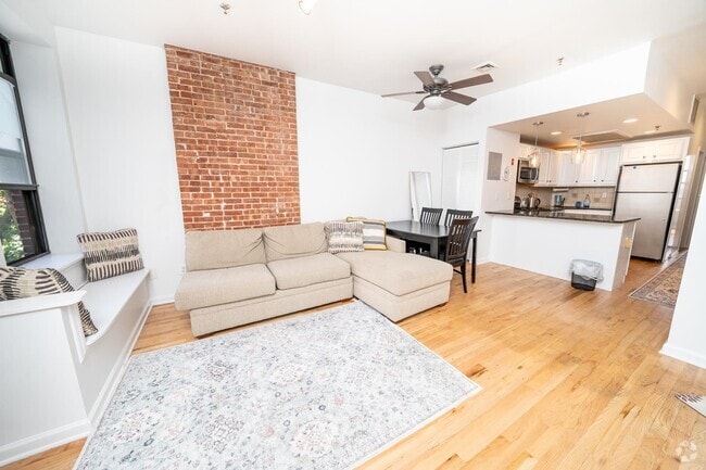 Building Photo - 214 Park Ave Unit 2R Rental