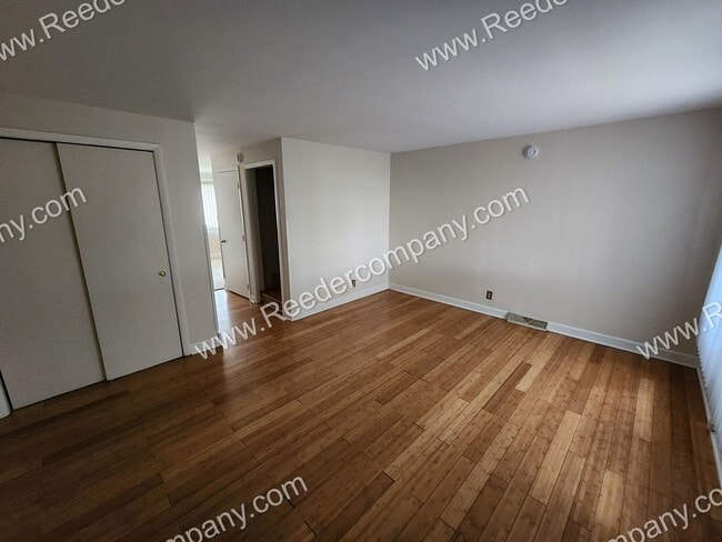 Photo - 2 bedroom townhome, minutes from highway and Morton High School