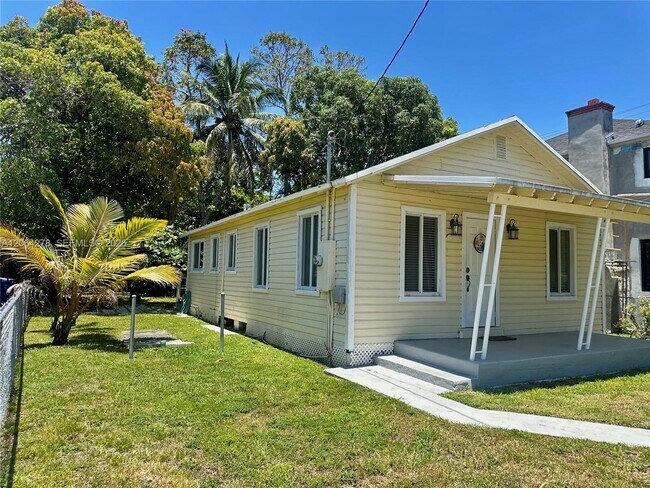 Photo - 3611 Oak Ave