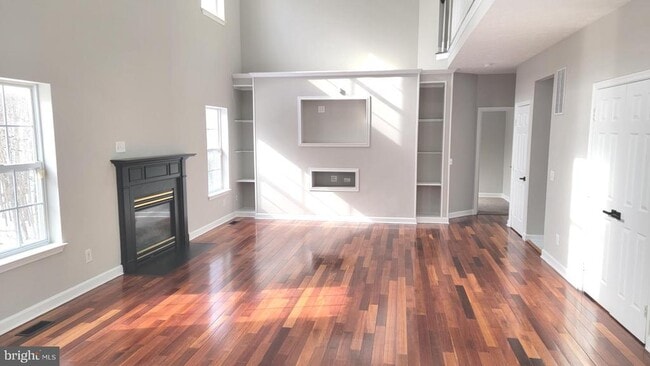 Photo - 10011 Welshire Dr