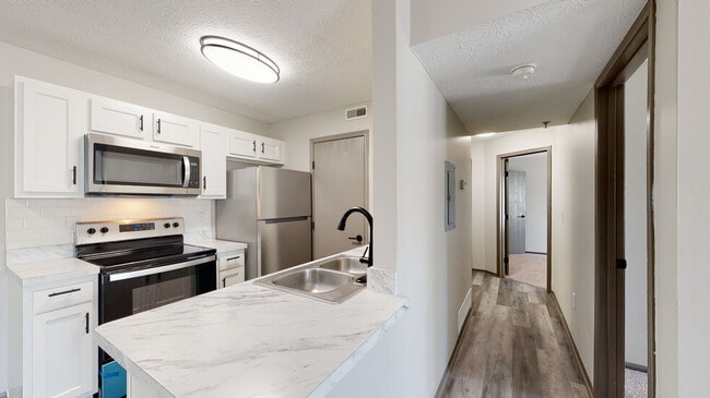 Parkview Apartments - Parkview Apartments