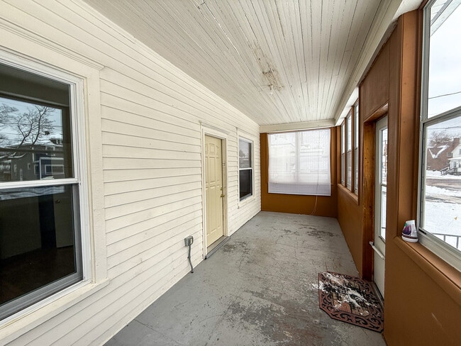 Photo - 209 E Harding Ave