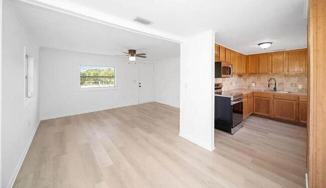 Photo - 1520 Hunter Rd