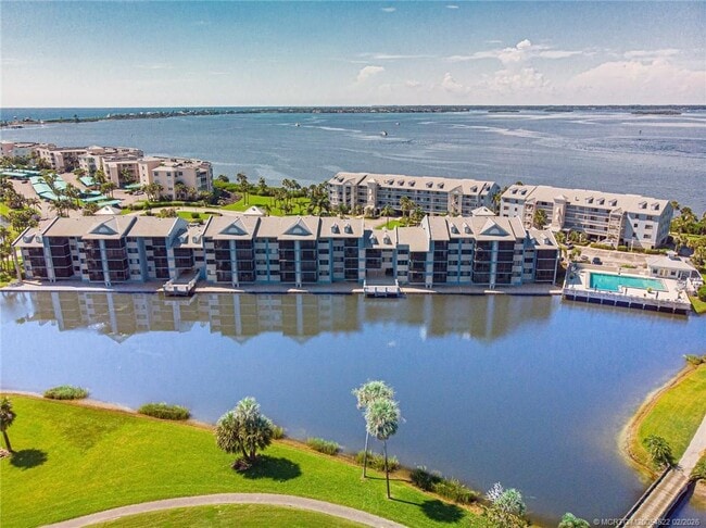 Building Photo - 40 NE Plantation Rd Unit 309