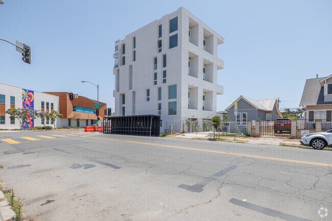 2283-2285 Ocean View