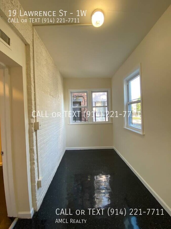 Photo - 19 Lawrence St Unit 1W