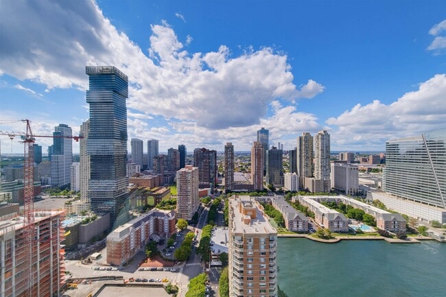 2 2nd St Unit 3707
