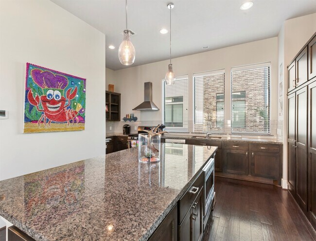 Photo - 1419 Nagle St