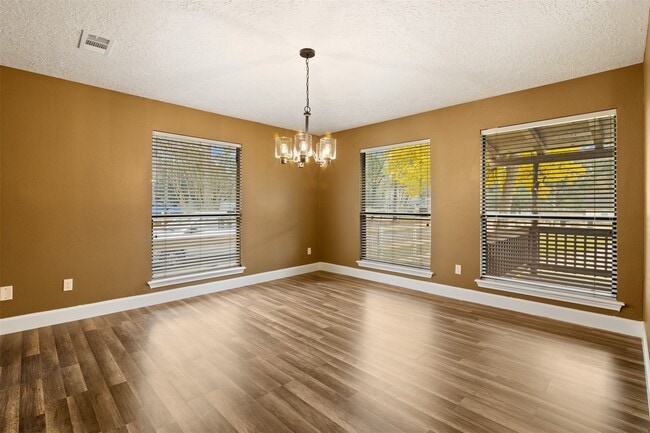 Photo - 38210 Green Willow St