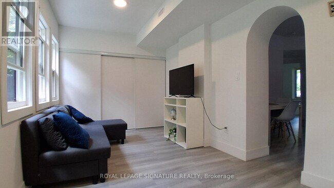Photo - 17 Shanley St Unit B