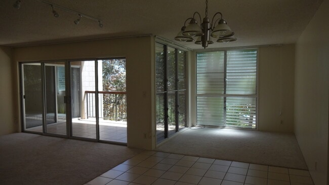 Haleloa II, End building, 2-parking, 1 Yea... - Haleloa II, End building, 2-parking, 1 Yea... Condo Unit B