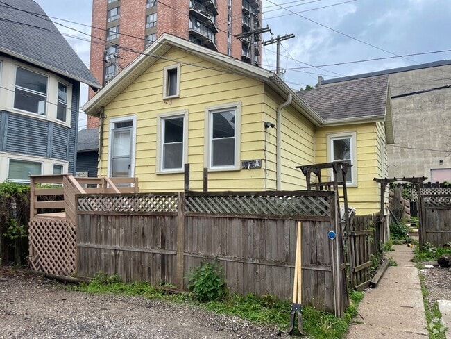 Building Photo - Charming Lower East Side Cottage Steps fro... Rental