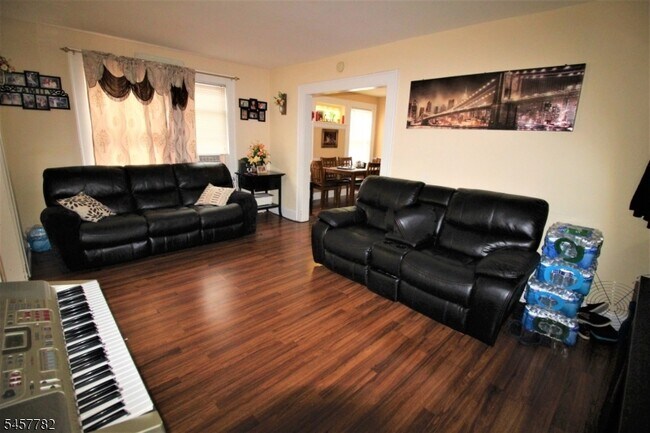 10 Rose Terrace