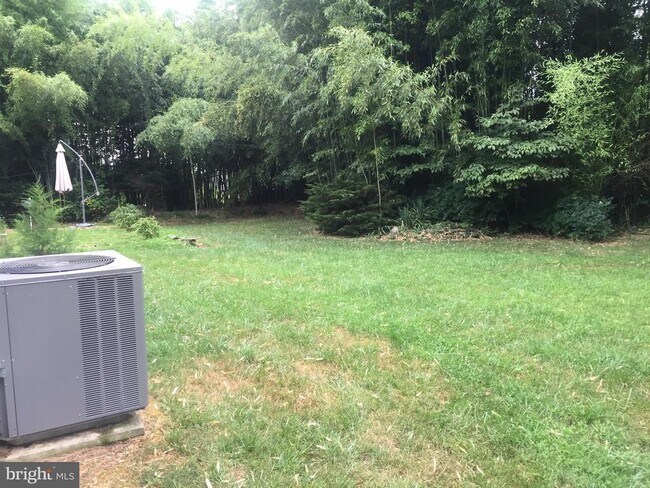 Photo - 9917 Betteker Ln