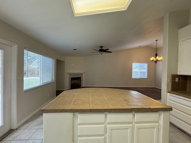Photo - Spacious SW Bakersfield home!