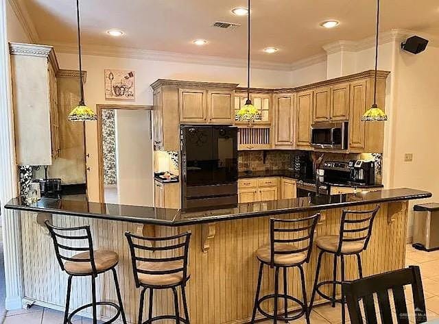 3003 Wisteria Ave