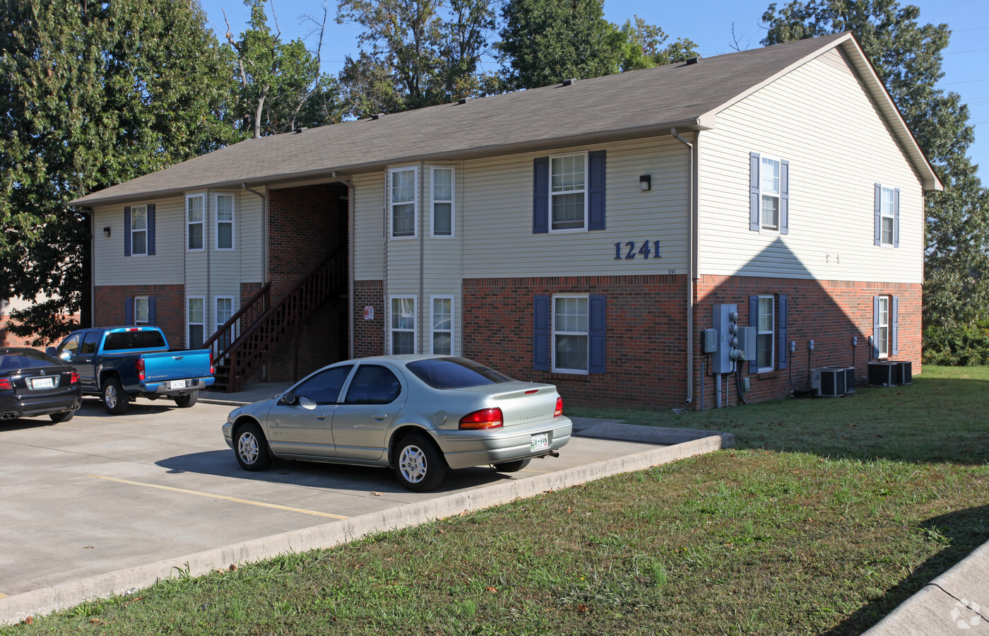 Parkway Place Apartments - Parkway Place Apartments