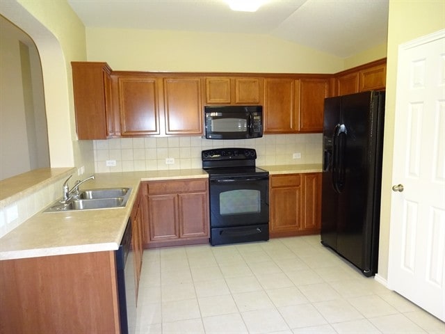 Photo - 631 Tom Kemp Dr