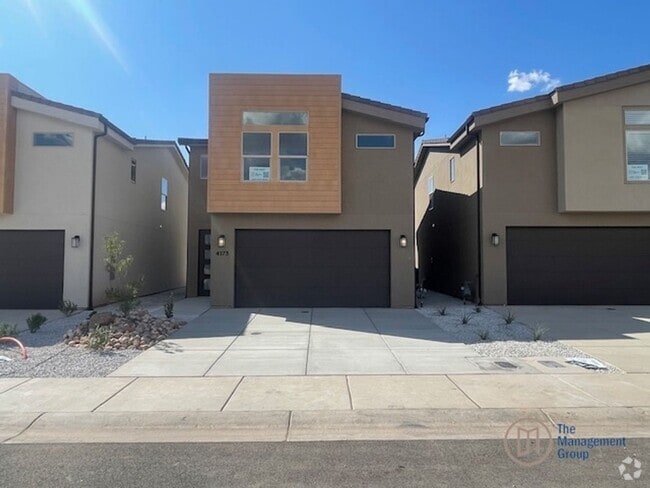 Building Photo - Brand New Desert Providence Rental